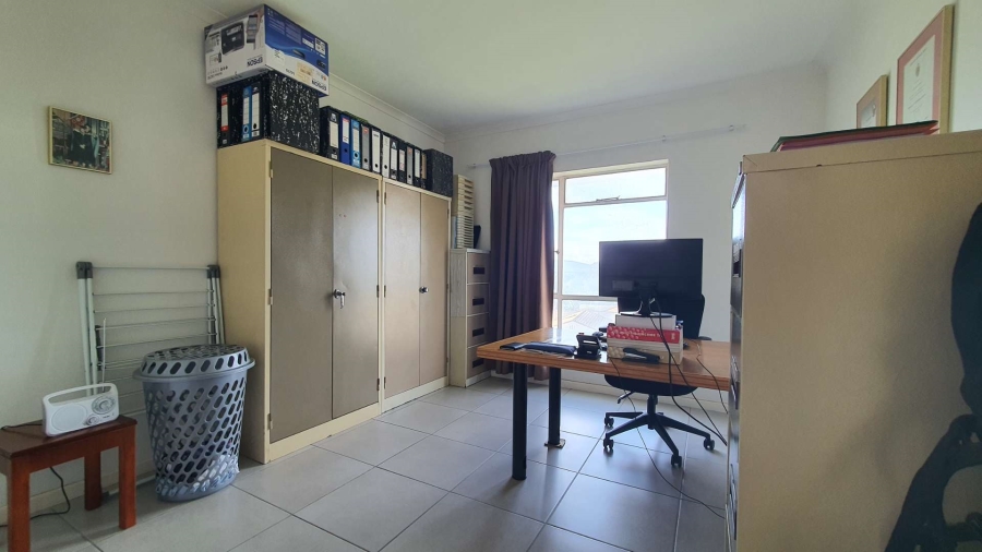 To Let 2 Bedroom Property for Rent in Tijgerhof Western Cape